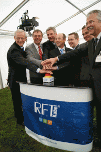 Grund zum Feiern: RFT nimmt das Glasfasernetz in Potsdam in Betrieb. (© RFT Kabel Brandenburg GmbH)